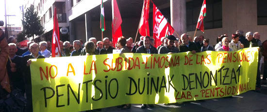 Hacemos un llamamiento a pensionistas para que salgan a la calle por unas pensiones mínimas de 1.080 euros mensuales y un sistema propio de protección y seguridad social