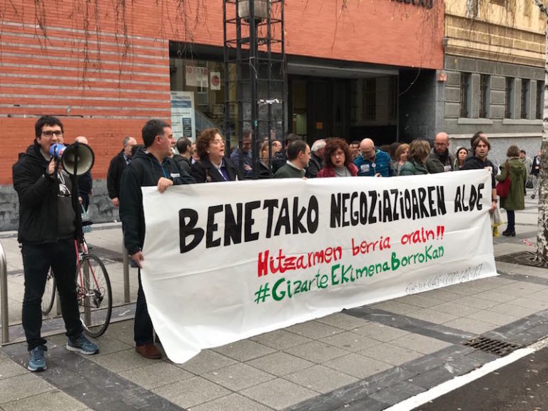 Hitzarmen berri bat aldarrikatu dute gizarte ekimeneko ikastetxeetako langileek