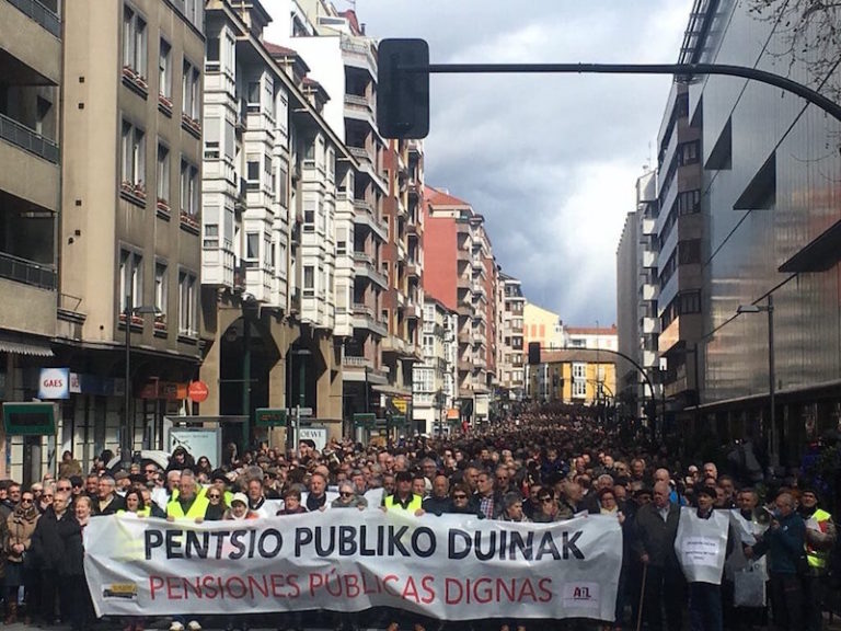 Llamamos a movilizarse el 22 de marzo frente al Parlamento de Gasteiz en favor de una pensión mínima de 1.080 euros