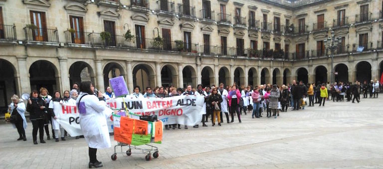 Ayuda a Domicilio de Araba sigue con los paros