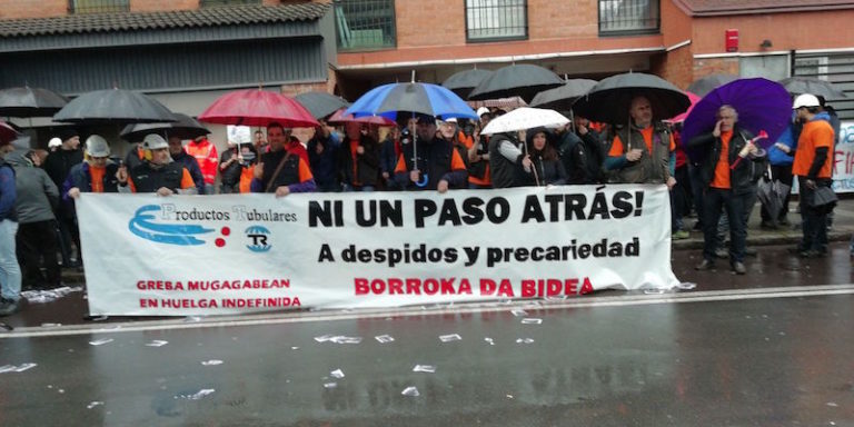 Productos Tubulareseko langileek bigarren bileraren aurrean ere egin dute protesta