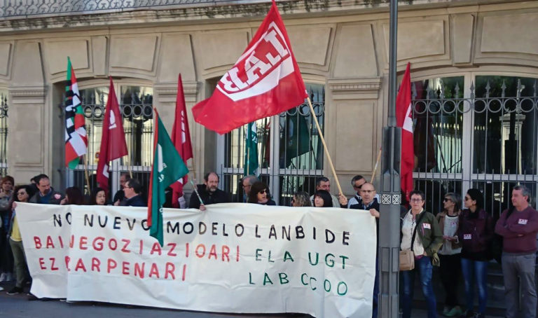 Lanbideko langileek Parlamentura eraman dituzte euren eskaerak