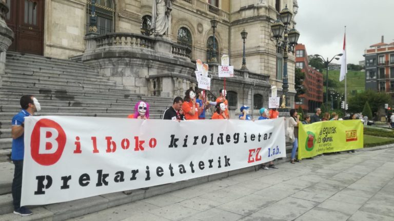 Bilboko Udalera eraman ditugu gure aldarriak