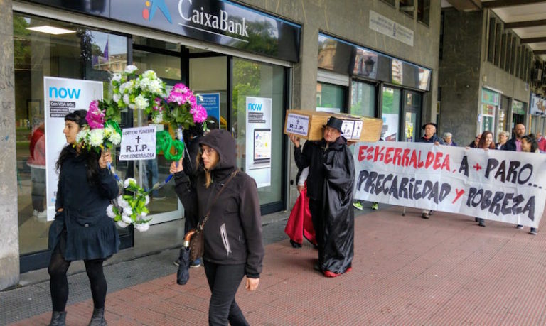 Eskubide sozialen defentsan mobilizatu dira Santurtzin