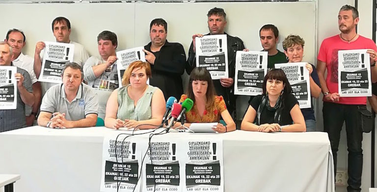 Rueda de prensa realizada el viernes para anunciar las huelgas. Tras el acuerdo, los paros han quedado suspendidos.