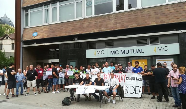 La plantilla de CAESA para en defensa del empleo y el proyecto industrial