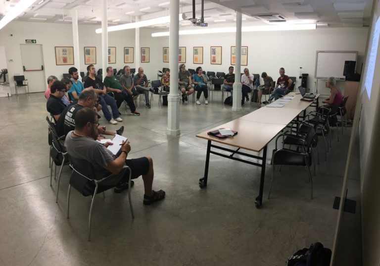 Representantes de los sindicatos, hoy, en la reuni&oacute;n celebrada en Catalunya. Foto: @IntersindicalV