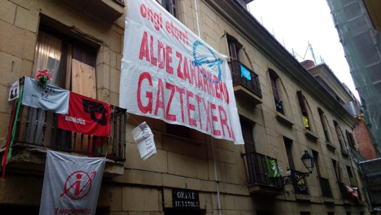 Dei zuzena egiten diogu Donostiako alkateari, Parte Zaharreko gaztetxearen aurkako inolako neurri polizial zein juridikorik martxan jar ez dadin