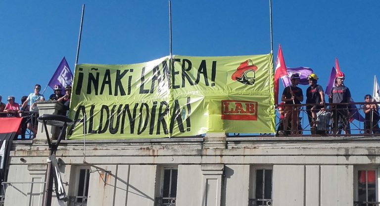 Nos hemos movilizado en la Kontxa en favor del bombero Iñaki Igerategi