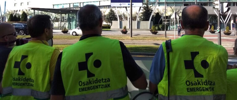 Osakidetzako larrialdi zerbitzuko anbulantzia medikalizatuak medikurik gabe