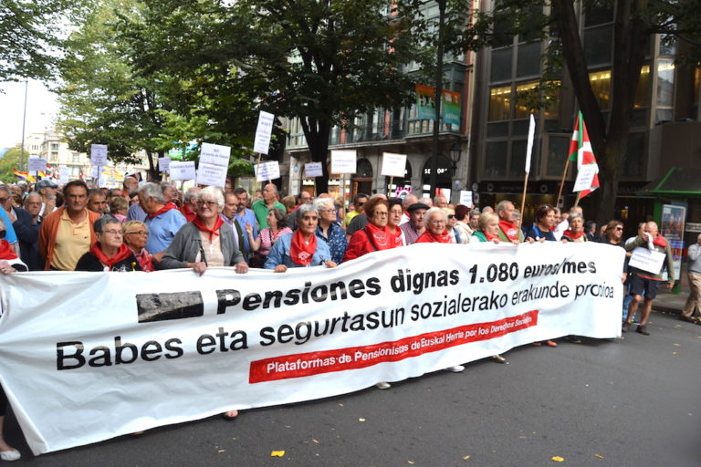 Ahalmen legegile osoa aldarrikatu dugu babes sozial gaietan, pentsioen sistema propio bat eraikitzeko