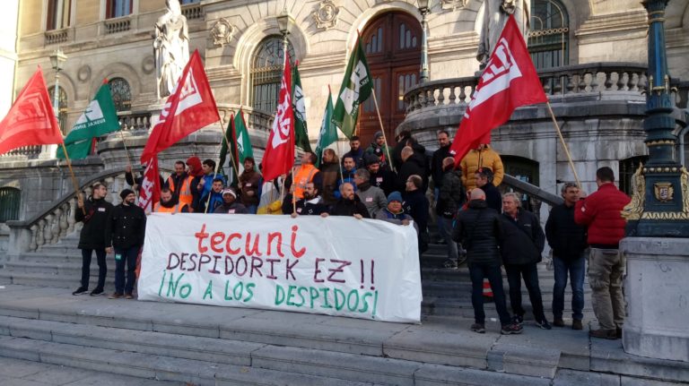 Paro de cuatro horas en Tecuni, de Ortuella, contra el despido de dos compañeros