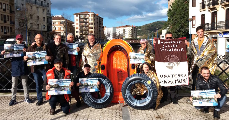 Una acción sobre el río Oiartzun servirá para reivindicar el sábado que Euskal Herria es lugar de asilo