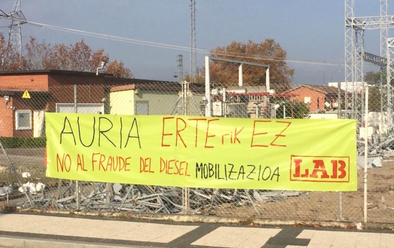Es inaceptable que paguemos con nuestro paro y dinero público este nuevo fraude del diésel