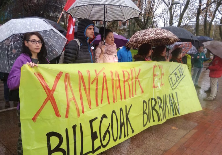 Bizkaiko bulego eta langeletako borrokan elkarrekin aritzeko deia luzatu diegu sindikatuei