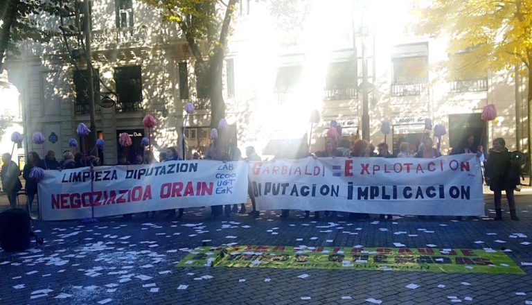 Garbialdiko langileek mobilizazioekin jarraitzen dute, akordioa urrun dagoela ikusita