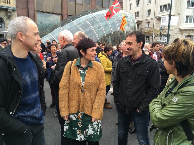 Euskal Errepublikaren alde irten gara kalera