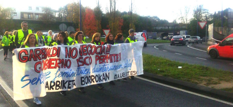 Oiartzungo komisaldegitik Donostiako epaitegira egin dugu martxa