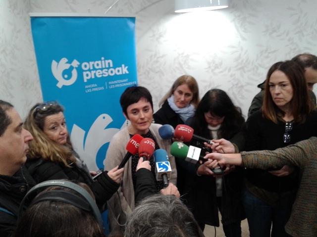 Garbiñe Aranburu, compareciendo ante los medios.