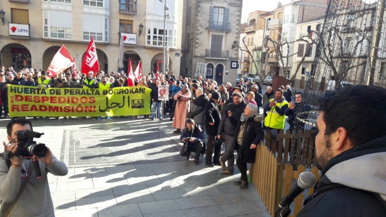 El presidente del comit&eacute; de empresa se dirige a las y los manifestantes al t&eacute;rmino de la manifestaci&oacute;n que tuvo lugar el viernes en Azkoien.