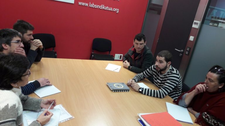 Reuni&oacute;n con representantes de EHNE.