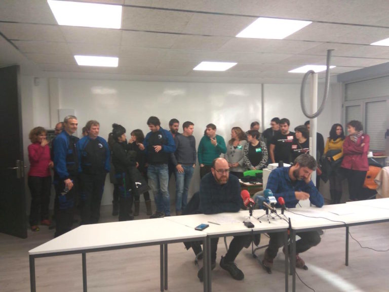 Las y los profesores han comparecido hoy ante los medios.