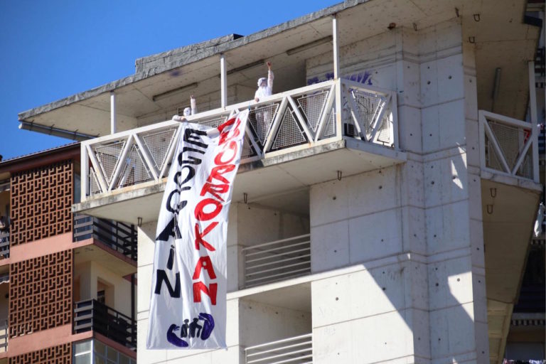 Egogain helduen egoitzara bertara eraman dute protesta