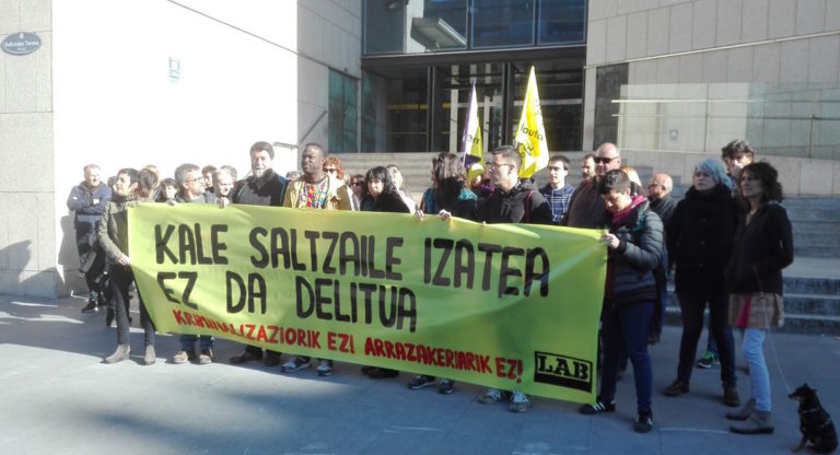 Hemos dejado claro que seguiremos respondiendo ante el racismo y la criminalización con motivo de la denuncia contra Moussa y Joseba Alvarez