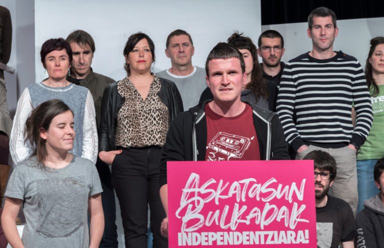 Burujabetza eta Huerta de Peraltako borroka ardatz izango dituzten solasaldietan izango dira Garbiñe Aranburu eta Imanol Karrera, Gazte Topagunean