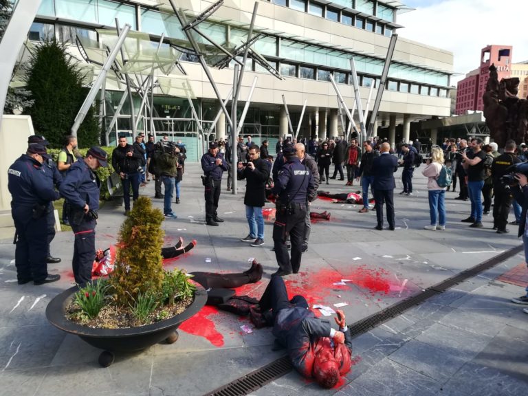 Hemos denunciado que los beneficios del BBVA están manchados de sangre