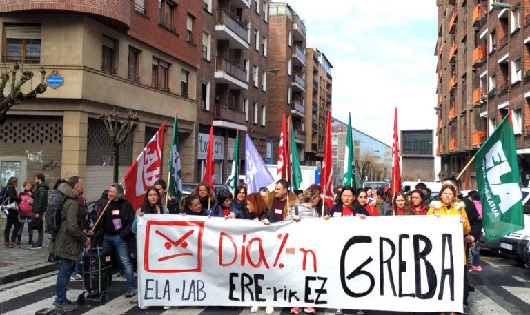 Las y los trabajadores de los supermercados DIA inician una huelga indefinida en contra del ERE