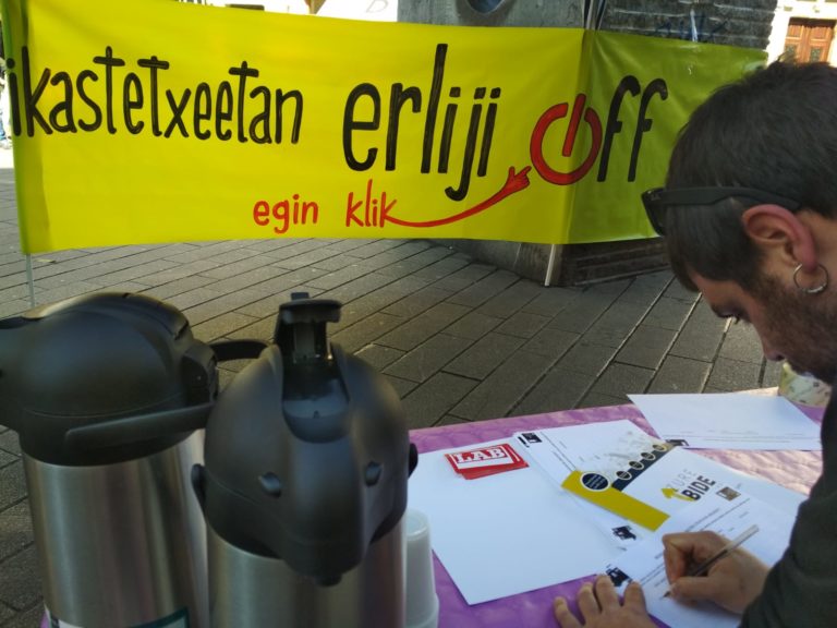 Gasteizera eraman dugu «Egin klik: erlijiOFF» dinamika