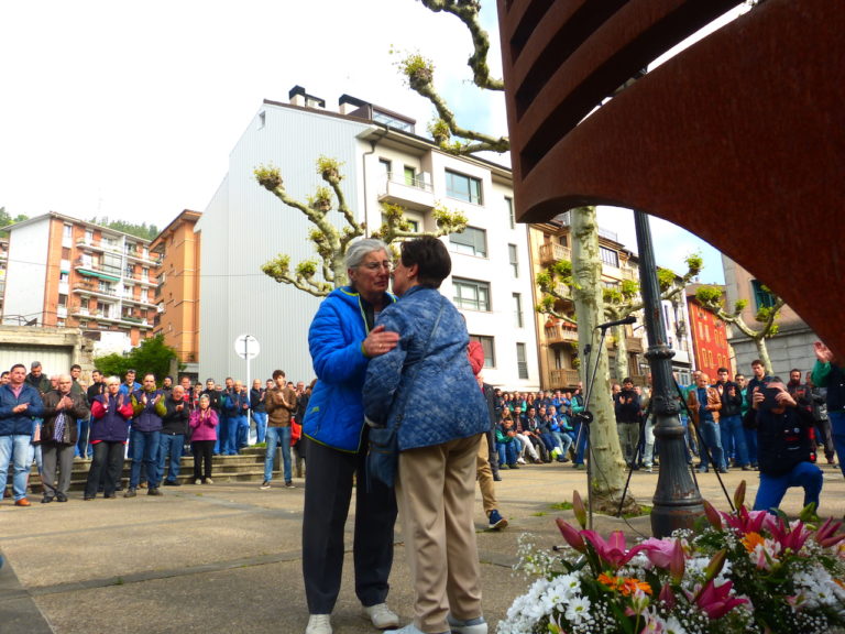 Dagoeneko 37 dira amiantoarekin lan egiteagatik Beasaingo CAFen hildako langileak