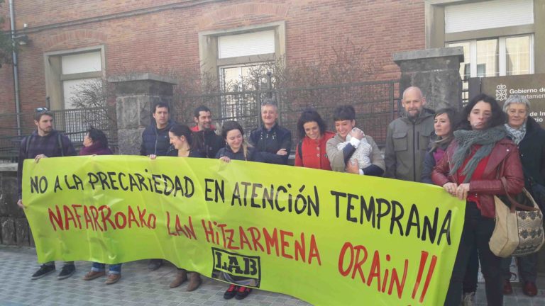 Trabajadoras de ANFAS se ha concentrado hoy en Iruñea