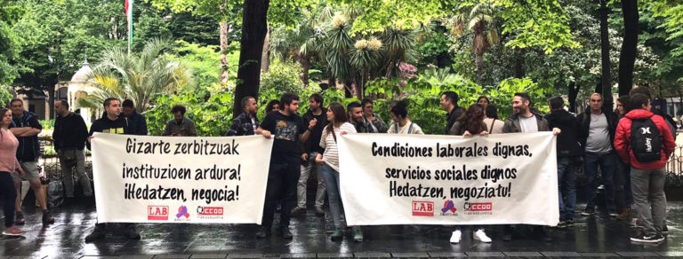 Gipuzkoako Esku-hartze Sozialeko lan baldintzen defentsan mobilizatu gara