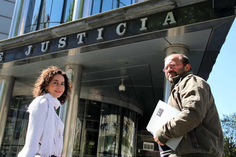 Nos hemos presentado hoy como acusación popular en el proceso penal sobre la OPE de Osakidetza