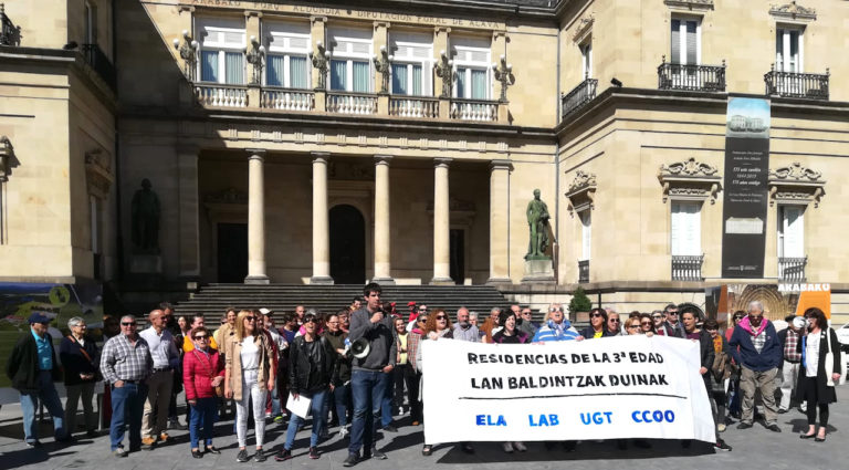 Hemos denunciado las condiciones laborales y de atención a los usuarios y usuarias en las residencias de mayores de Araba