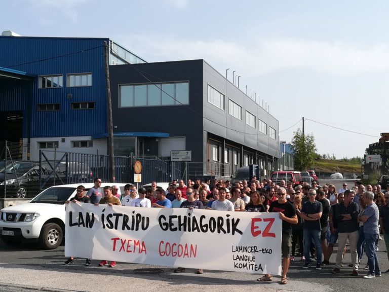 Lamincer-eko enpresa batzordeak dei egin die  administrazio publikoei ostiraleko heriotzaren arrazoiak argitu,  eta egon litezkeen erantzunkizunak garbitzeko