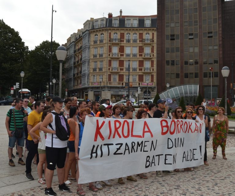 Jarraipen zabala Bizkaiko kiroldegietako langileen greban