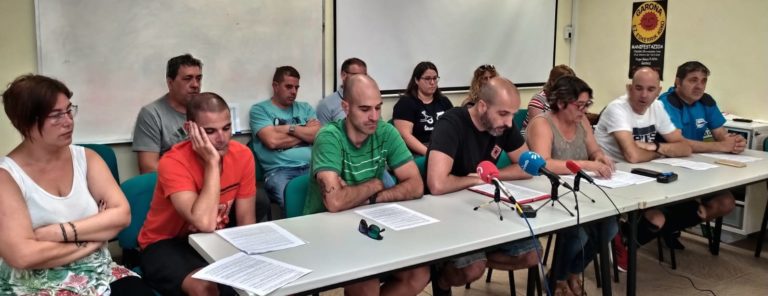 Gasteizko kale-garbiketan ez dira ari adostutakoa betetzen