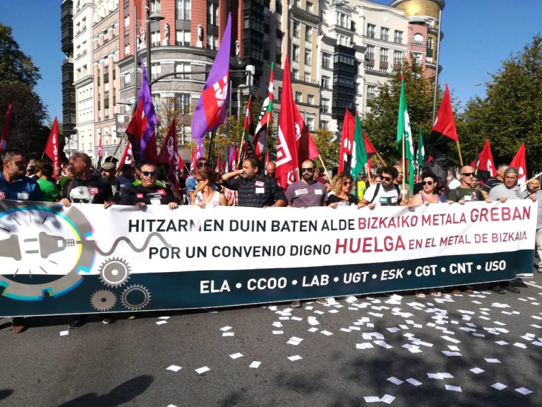 Enpresak hustu eta kaleak hartu ditugu berriro, Bizkaiko Metalgintzako langileentzat lan hitzarmen duin bat aldarrikatzeko