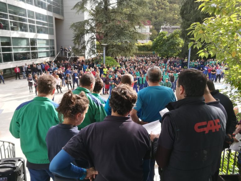 Reclamamos a Lakua que desarrolle políticas que obliguen a multinacionales vascas como CAF a priorizar la generación de empleo y el reparto de la riqueza