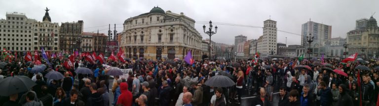Historikoa da Bizkaiko Metalgintzako langileak egiten ari direna