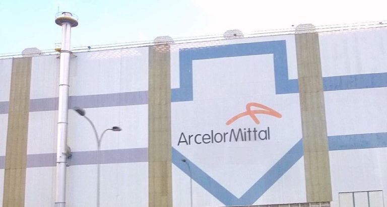 Arcelor Mittal: salatu dugu enpresak Euskal Herriko lantegiak baztertzen dituela