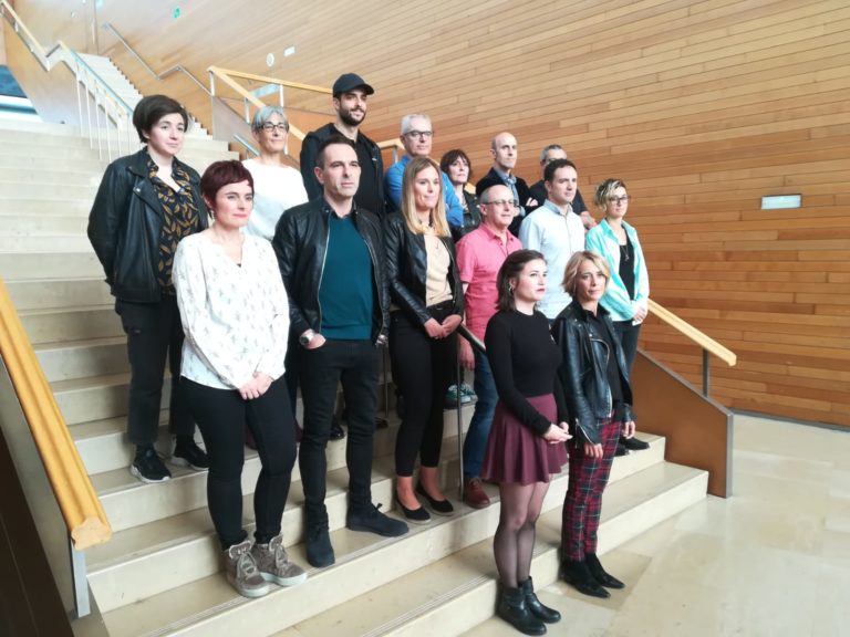 “Egoeraren larritasunak interpelatu egiten gaitu demokrazia, justizia eta askatasunak maite ditugun guztiok, gure aukera ideologikoetatik harago”