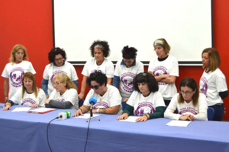 Grebak eta mobilizazioak iragarri dituzte Bizkaiko Etxez Etxeko Laguntza Zerbitzuko langileek