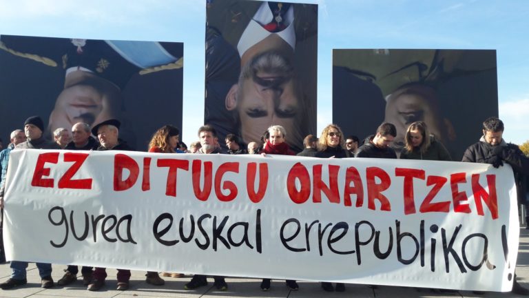 Kapitalismoa eta Espainiako monarkia ez ditugu onartzen!