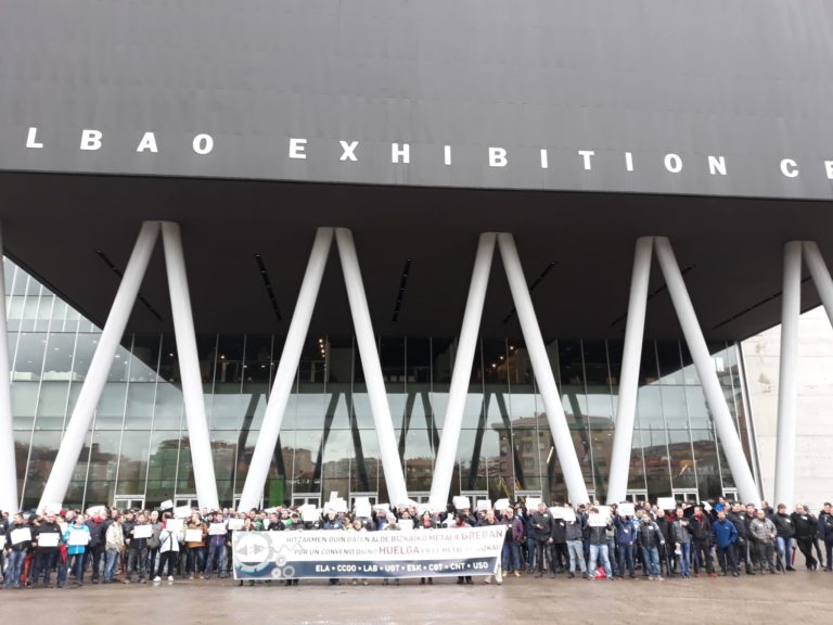 Bizkaiko Metalgintzako sindikatuok astelehen, asteazken eta ostiral guztietan biltzea proposatu diogu patronalari hitzarmen duin bat erdiesteko akordioa lortu arte