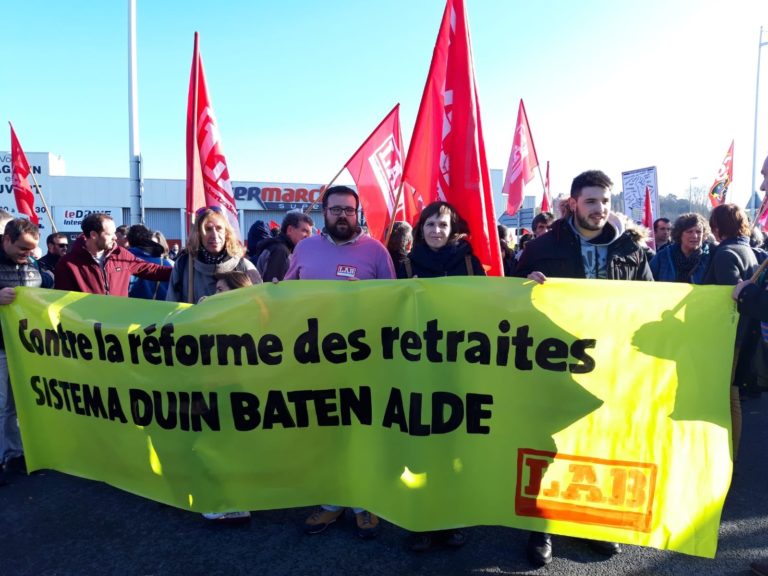 Mobilizatzen jarraitzeko deia luzatu dugu Baionan, lan, pentsio eta bizitza duinaren defentsan