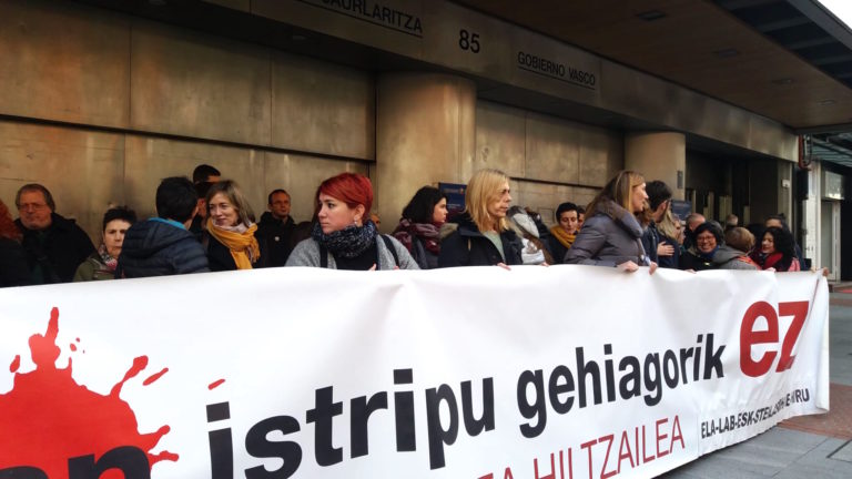 Barneko etxeko langile baten lan heriotza salatu dugu Bilbon, prekarietatearen eta esplotazioaren adibide